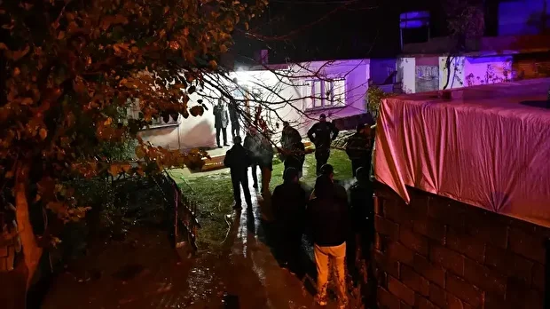 Olay yerindeki incelemelerin ardından cenazeler morga kaldırıldı.