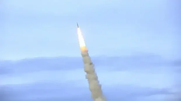  صاروخ "طيفون" التركي الباليستي يصيب هدفه بدقة