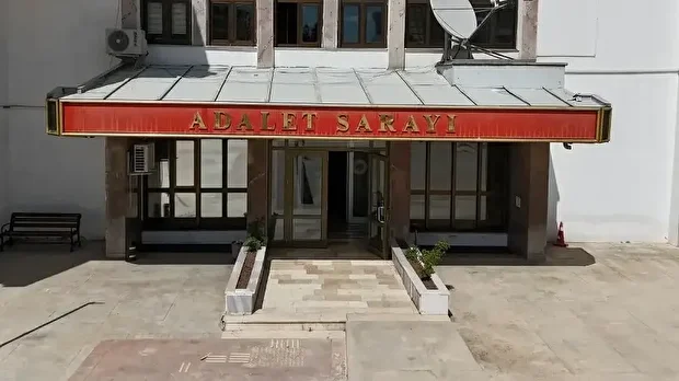 Gözaltına alınan S.K., sevk edildiği adliyede çıkarıldığı mahkeme tarafından tutuklandı. 