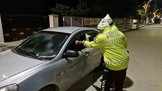 Denetimde 80 araç ve sürücüsü kontrol edildi.