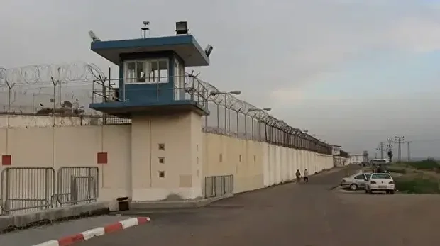 الضفة.. الاحتلال الإسرائيلي يعتقل طفلا وينكل بعدد من الفلسطينيين