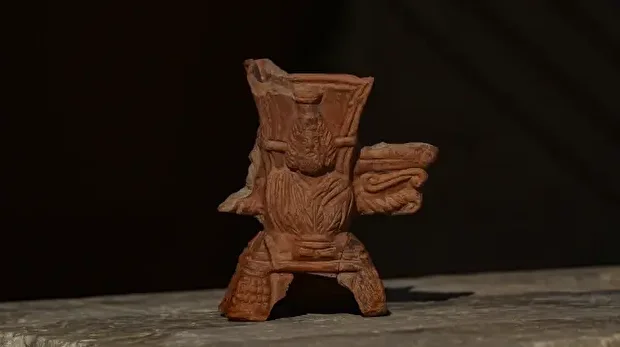 أفسس التركية.. اكتشاف مبخرة تحمل نقش "الإله المصري سيرابيس"