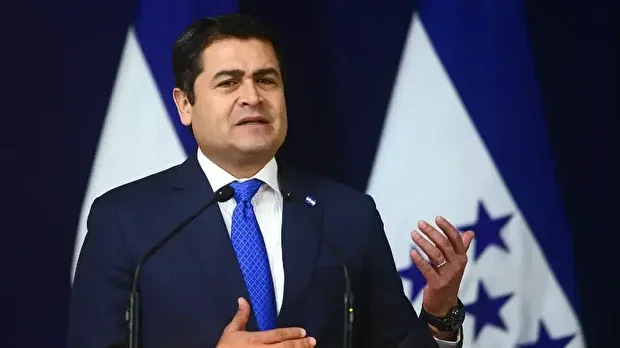 Hernandez, Honduras’tan ABD’ye yapılan uyuşturucu kaçakçılığıyla bağlantılı olarak milyonlarca dolar rüşvet kabul etmekten suçlu bulunmuştu.