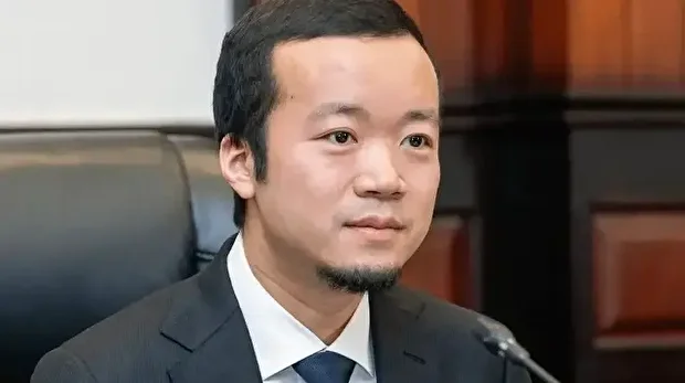 Chen Zhi, magnat originaire du Fujian et fondateur du groupe cambodgien Prince Holding, a été sanctionné par les États-Unis et le Royaume-Uni pour des escroqueries mondiales présumées de type "pig-butchering".