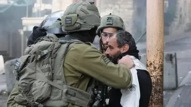  جيش الاحتلال يعتقل 4 فلسطينيين خلال اقتحام قرية النبي صالح