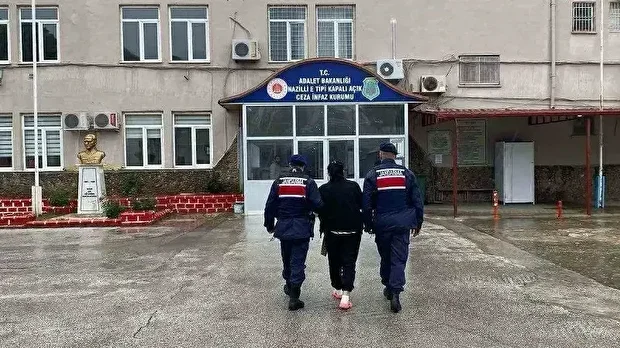 Hakkında 9 yıl 4 ay hüküm bulunan firari şahıs damadının evindeki kilerde yakalandı