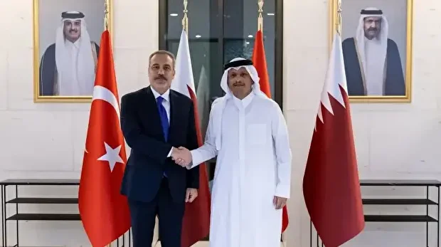 وزير الخارجية التركي يلتقي نظيره القطري