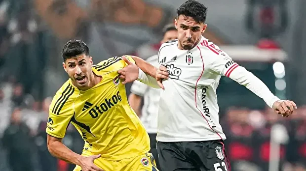 Süper Lig'de bu sezon oynanan Beşiktaş - Fenerbahçe maçından kare.