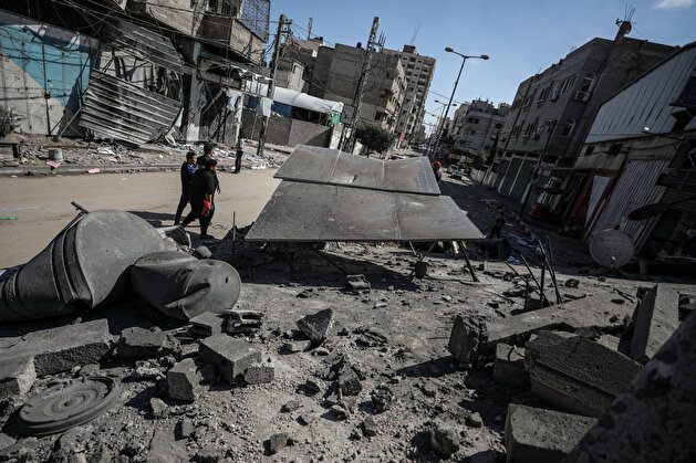 Israel launches fresh attacks on civilians in Gaza