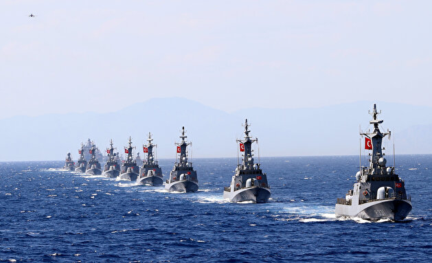 Turkish Def Min addresses navy personnel during East Med drills