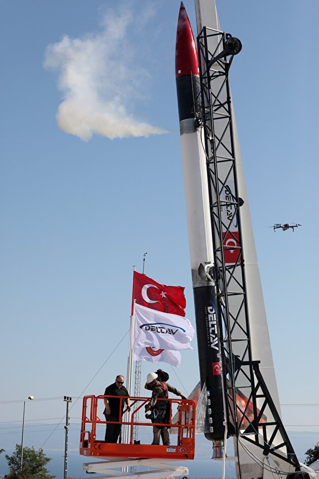 Turkey's Hybrid-powered Probe Rocket System to be used in lunar mission successfully tested