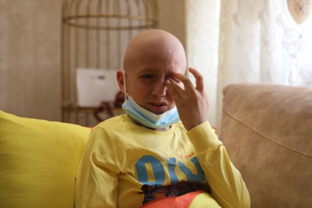Palestinian boy refuses chemotherapy after Israeli troops arrest his father