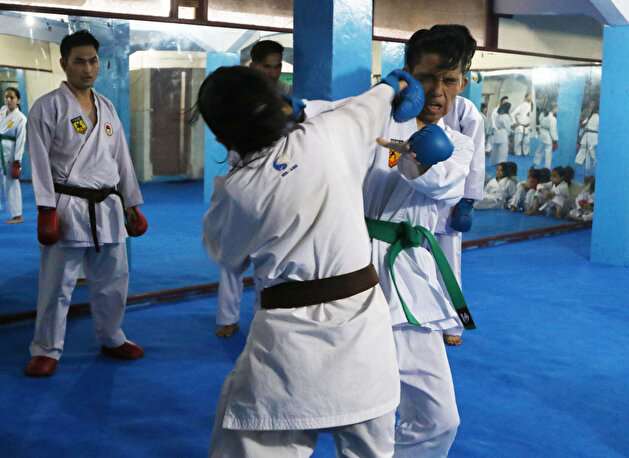 Young refugees practice Karate in Indonesia