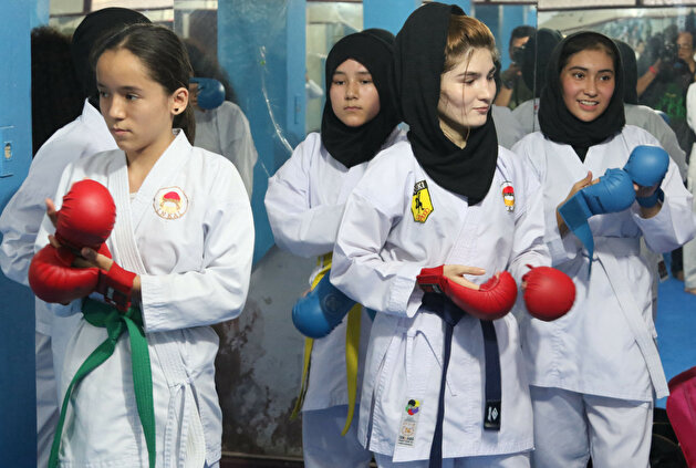 Young refugees practice Karate in Indonesia