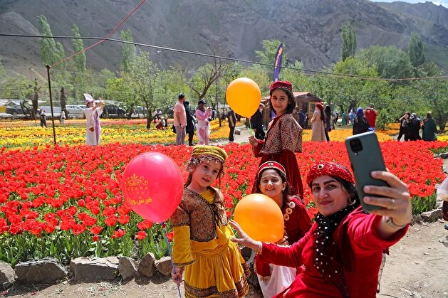 2 million flowers: Iranians delight as vibrant Asara Tulip Festival kicks off