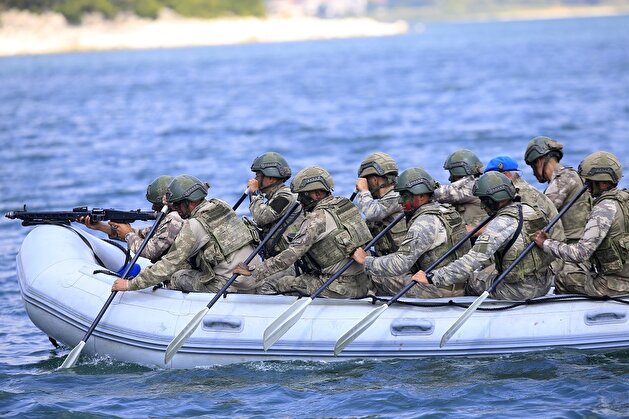 Turkish commandos attend military training in Isparta