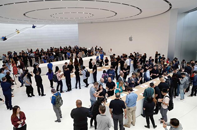 Apple unveils three new iPhones, smartwatch