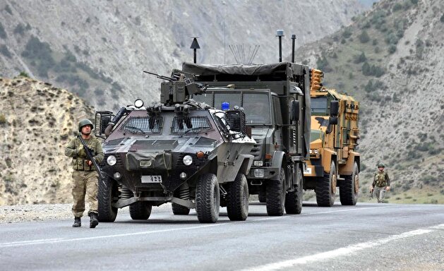 Turkish military sweeping SE towns of PKK