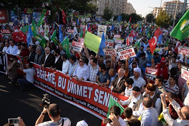 Thousands take to streets across Turkey for democracy