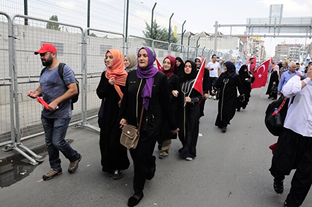 People gathering for historic rally in Istanbul