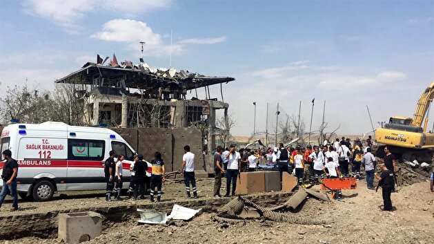 Bombing destroys police directorate in SE Turkey