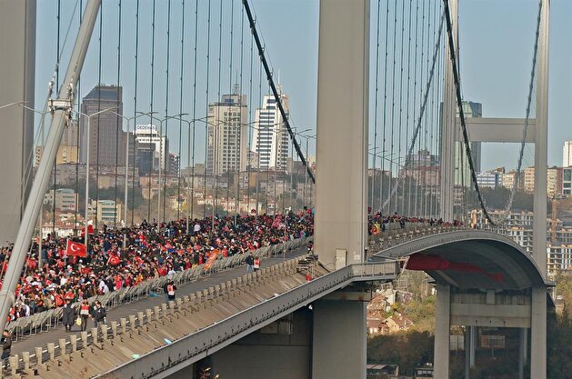 Thousands run for July 15 martyrs in Istanbul Marathon