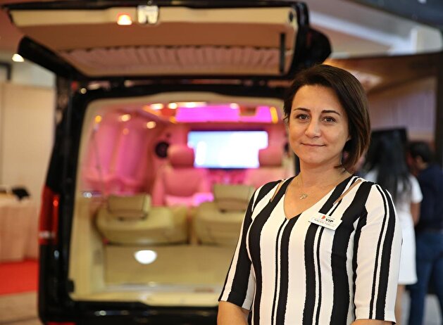 سيارات فارهة بغرفة نوم وحمام.. رغبات الاثرياء تلبيها شركة تركية