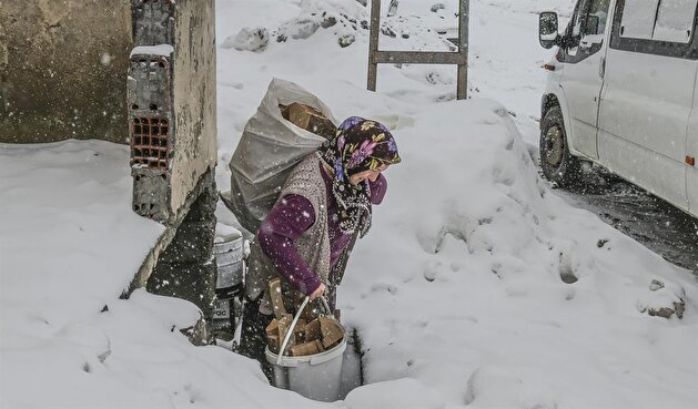 Below-freezing temperatures envelope Turkey