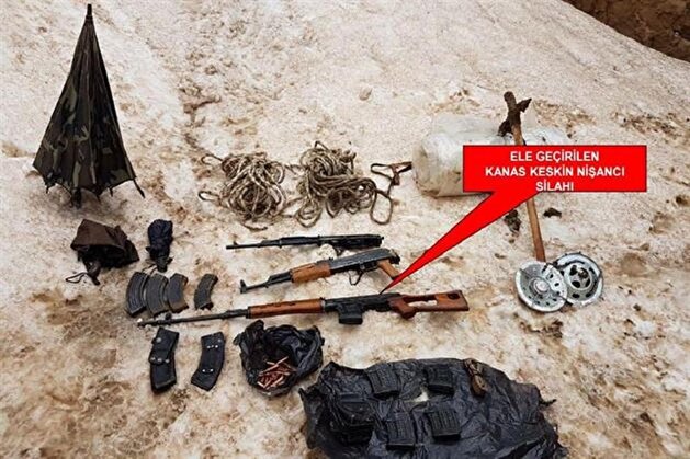 Weapons and explosives seized by Turkish Army in Kato