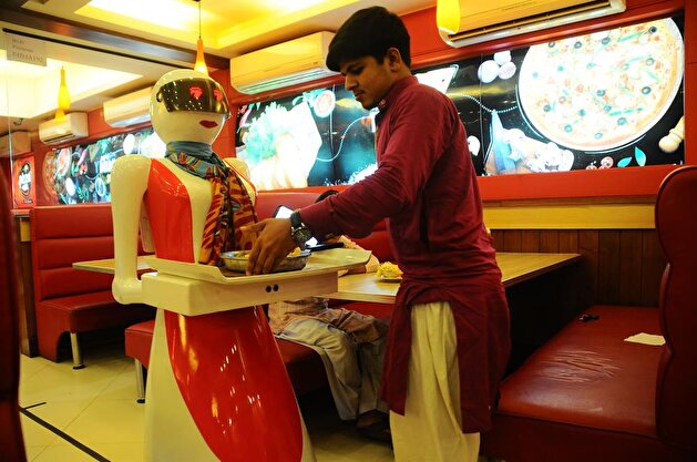 Robot waitress serves customers at Multan pizzeria