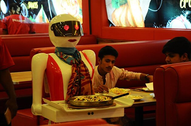 Robot waitress serves customers at Multan pizzeria