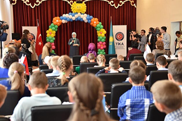 Turkey’s first lady visits orphanage in Astana