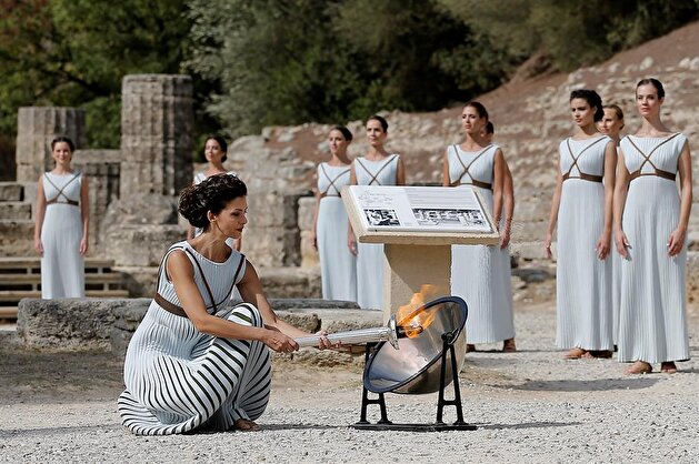 Torch lit for Pyeongchang 2018 Winter Olympics