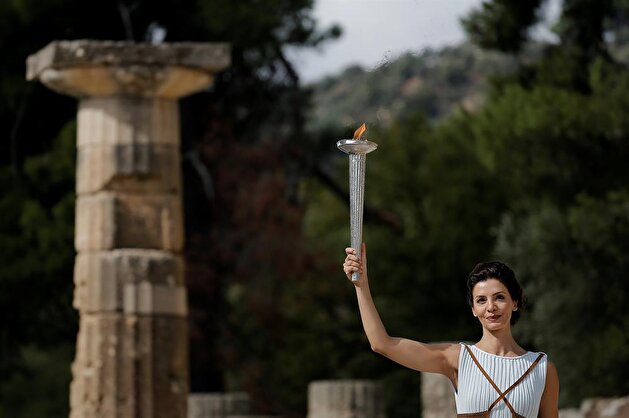 Torch lit for Pyeongchang 2018 Winter Olympics