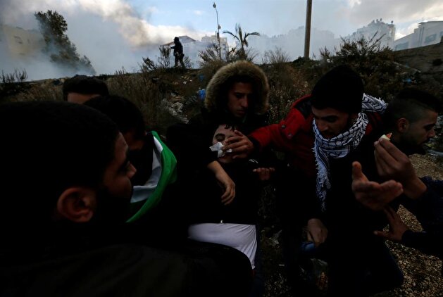 Israeli troops attack Palestinian protestors in Jerusalem, West Bank