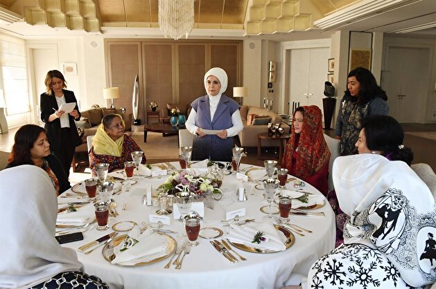 Turkey's first lady hosts luncheon for wives of leaders attending OIC summit in Istanbul