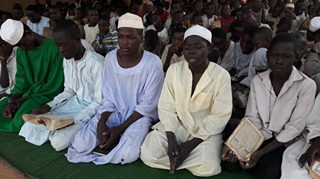 Sudanese orphans pray for the success of Turkey’s Afrin operation