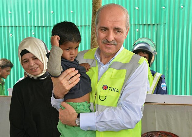 Turkish minister visits Rohingya camps in Bangladesh