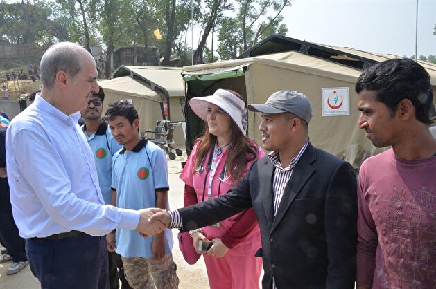 Turkish minister visits Rohingya camps in Bangladesh