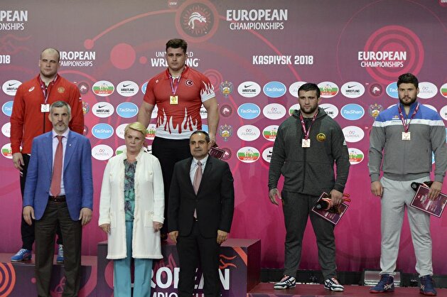 Turkey's Rıza Kayaalp wins gold at European Wrestling Championships