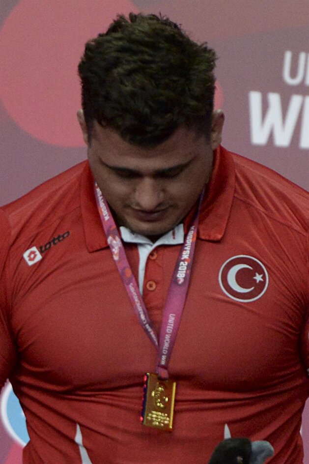Turkey's Rıza Kayaalp wins gold at European Wrestling Championships