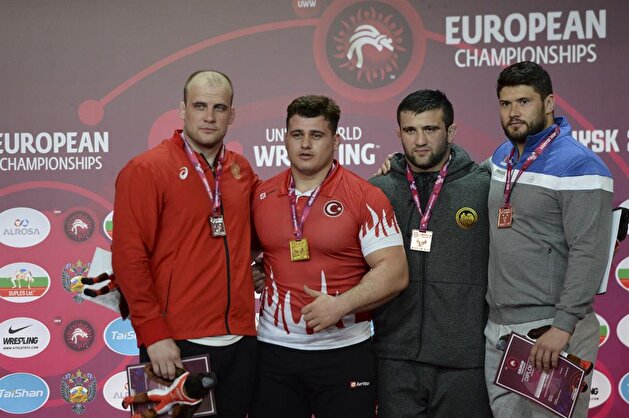 Turkey's Rıza Kayaalp wins gold at European Wrestling Championships