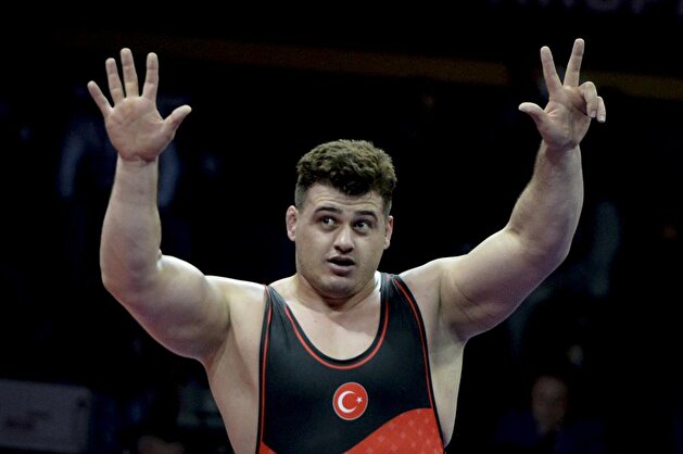 Turkey's Rıza Kayaalp wins gold at European Wrestling Championships