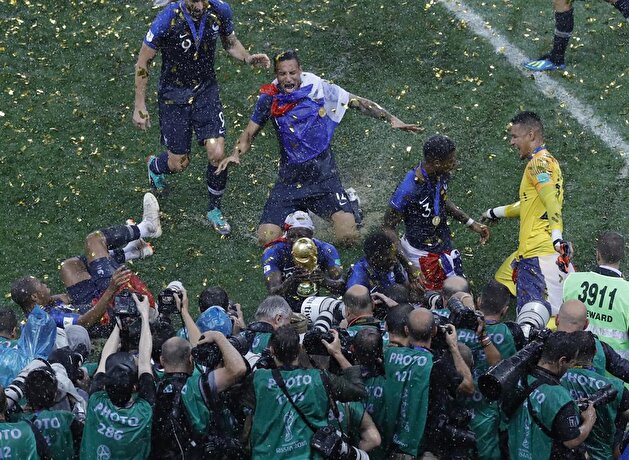 France lift second World Cup after winning classic final Ekonomi