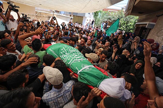 Relatives mourn at funerals of Palestinians martyred by Israeli forces
