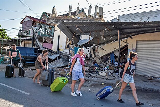 Earthquake aftermath in Indonesia