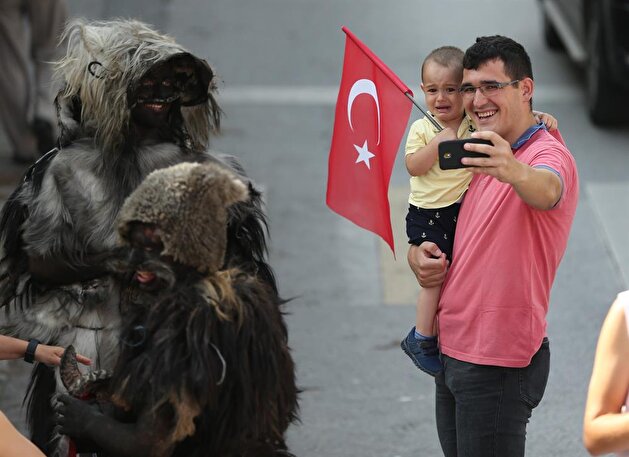 96 year old Turkish tradition: 'Tulutabaklar'