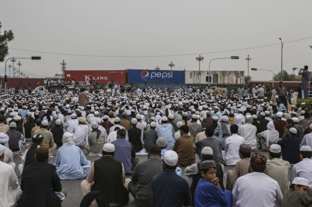 Aasia Bibi protests stymie Pakistan for third day