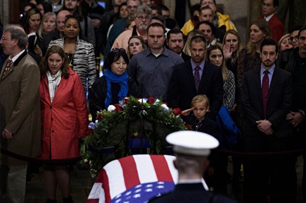 Mourners pay tribute to former US President George H.W. Bush