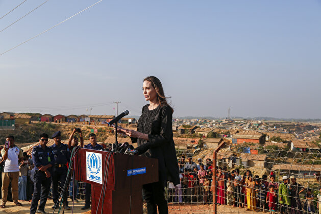 Angelina Jolie condemns world's silence in visit to Muslim Rohingya camps